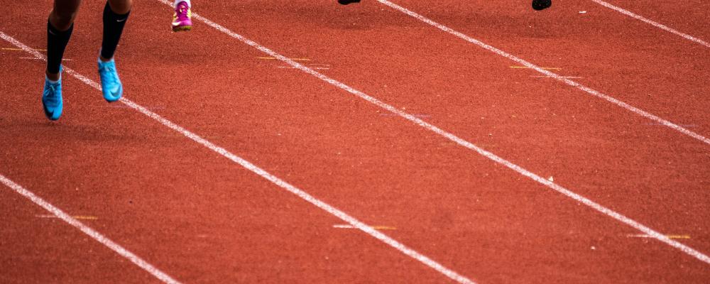 Utredningen har analyserat behovet av särskilda skatteregler för sponsringsutgifter. Foto: Nicolas Hoizey / Unsplash