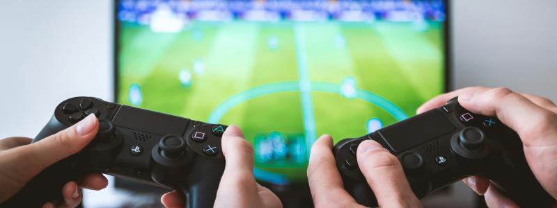 Under åtta kval-kvällar följt av en final, samlas tusentals gamers från hela Sverige för att tävla Foto: jeshoots com/Unsplash