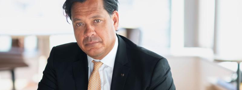 "Det är positivt att svensk elitfotboll fortsätter att växa och attraherar både publik och kapital. Samtidigt visar årets siffror hur central spelarförsäljningen blivit för klubbarnas ekonomi", säger Carlos Esterling, ansvarig för Sports Business Services på EY. Foto: Stefan Ek