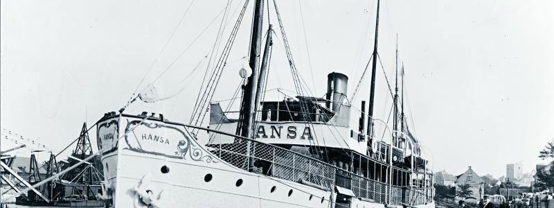 Passagerarfartyget S/S Hansa vid kaj i Visby. Foto: Okänd fotograf. Sjöhistoriska museets arkiv.