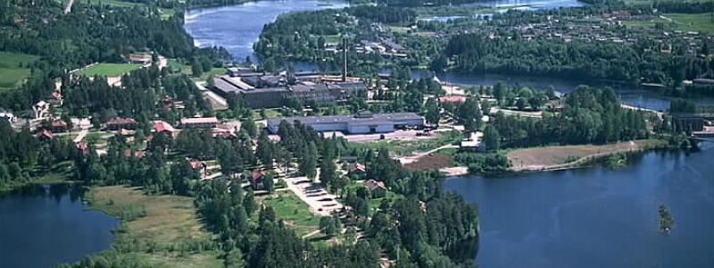 Flygbild över MAtfors. Foto: Jan Norrman/Wikimedia Commons/https://commons.wikimedia.org/wiki/File:Matfors_-_KMB_-_16000300023012.jpg?uselang=fr