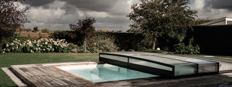 Pooltak som uppfyller kraven ska vara certifierade enligt NF P90-309. Foto: Gullberg & Jansson