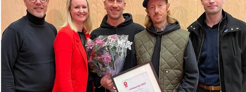 Från vänster: Ulf Wilnerzon Thörn, Madelene Spinord Semenets, Daniel Schön och Daniel Nätterdal från Örebro Skateboard samt Oscar Lundmark. Foto: Örebro kommun