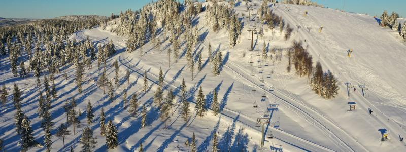 Under den gångna vintern öppnade två nya nedfarter i det tidigare rovdjursparksområdet, där den längsta sträcker sig hela 1,2 kilometer. Foto: Orsa Grönklitt