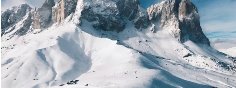 Byggnaden sträcker sig cirka 300 meter ut i vattnet och har utformats som en naturlig förlängning av stadens struktur – från Sofia Albertina kyrka ner till havet. Foto: Oskar Fäldt, Landskrona stad