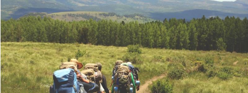 Modellbild över det nya badhuset från Liljewall arkitekter, med AI-genererad skisstil. Bild: Falkenbergs kommun