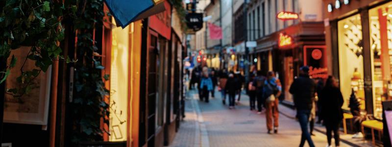 För tyskar, danskar och finländare upplevs nu Sverige som billigt och storstadsområden som Stockholm, Skåne och Uppsala hade 2023 en hög tillväxt. Foto: linus mimietz/unsplash