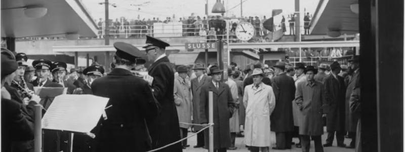 Invigning av tunnelbanan Slussen - Hökarängen 1 oktober år 1950. Foto: Spårvägsmuseet