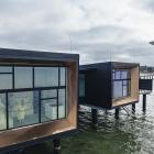 Landskronas nya kallbadhus, ritat av Magasin A arkitekter, belönas med Landskronas stadsbyggnadspris. Foto: Oskar Fäldt.