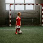 Statistiken visar att idrottsdeltagandet är som störst mellan 8 och 12 års ålder och minskar därefter successivt med stigande ålder. Foto: arseny togulev /Unsplash