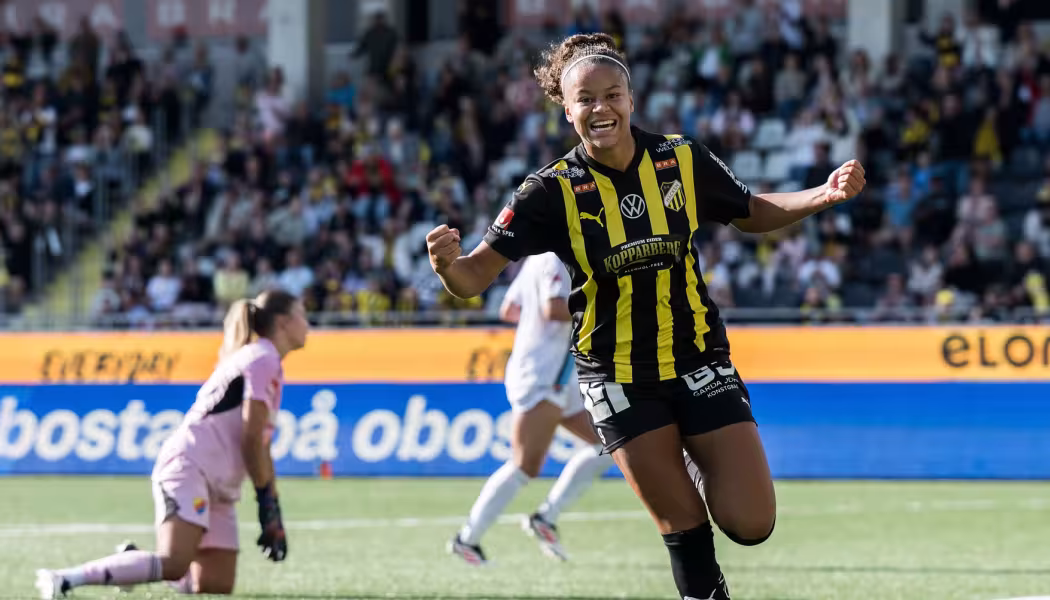 Häckens Felicia Schröder jublar efter 3-0 under fotbollsmatchen i Damallsvenskan mellan Häcken och Djurgården den 9 augusti 2025 i Göteborg.
