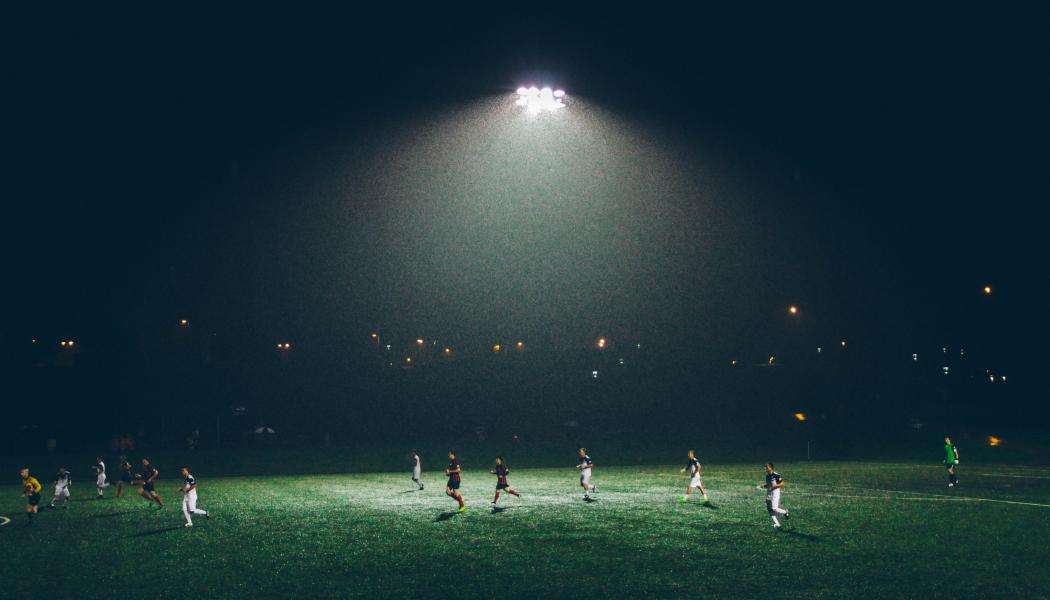 Kolonilotterna flyttas då den nya konstgräsplanen på Andersberg ska byggas. Foto: abigail keenan/unsplash
