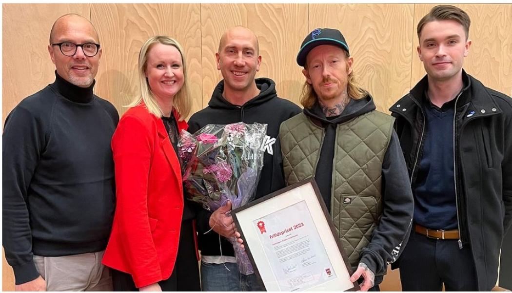 Från vänster: Ulf Wilnerzon Thörn, Madelene Spinord Semenets, Daniel Schön och Daniel Nätterdal från Örebro Skateboard samt Oscar Lundmark. Foto: Örebro kommun