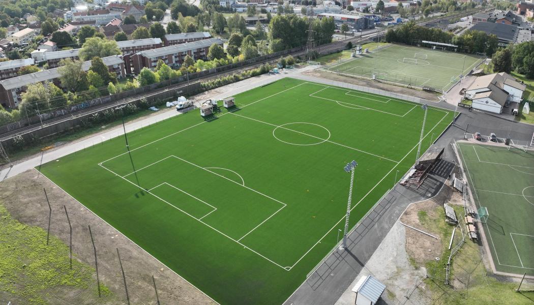 Ringvallens IP har fått ny konstgräsplan. Foto: Västerås stad