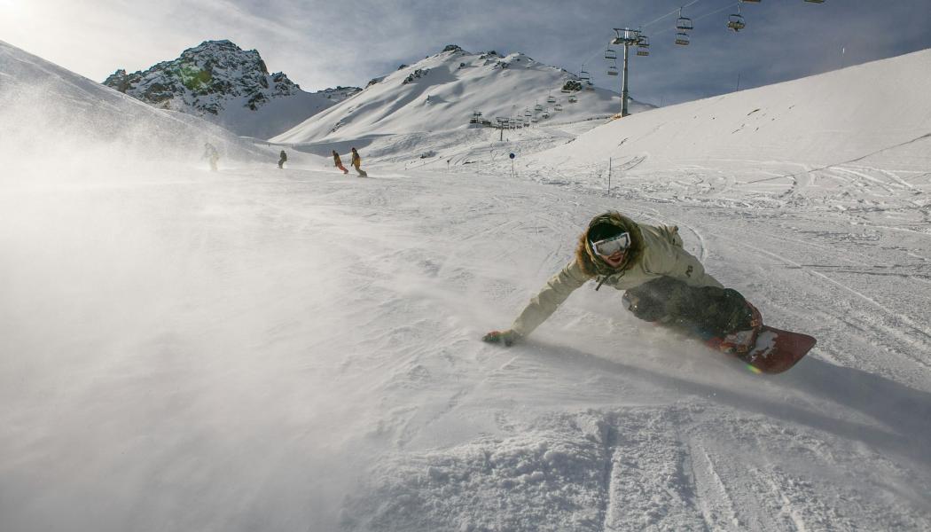 Sportnavigatorn görs årligen av Upplevelseinstitutet och är Sveriges största studie helt inriktad på sport. Foto: visit almaty/unsplash.