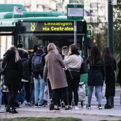 Johan Nilsson/TT: Från den 7 juni får de som reser med kollektivtrafiken stärkt skydd vid förseningar som leder till missade anslutningsresor. Arkivbild.