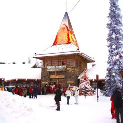 Jultomtens smedja i Rovaniemi, Finland. Foto: Wikipedia Common Lic, Kredit: Ulla