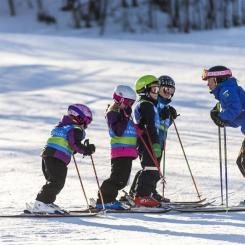 Skidskola med Friluftsfrämjandet. Foto: Anders Robertsson