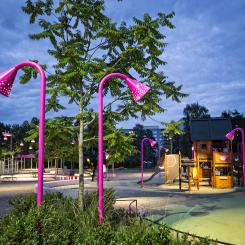 Flemingsbergsparken har utformats för att vara en förlängning av hemmet som ett gemensamt vardagsrum. Foto: Håkan Lindgren
