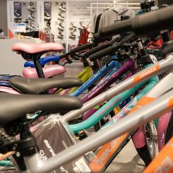 Det nya samarbetet är ett led i att möta den ökande efterfrågan på cykelprodukter. Foto: Intersport