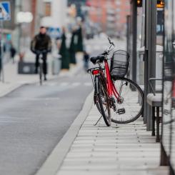 I rapporten Cykelstölder – problemets omfattning och möjliga vägar framåt ger Johan Egeskog och Magnus Karemyr, forskningsingenjörer vid VTI, en bred kunskapsöversikt över vad som är känt om cykelstölder i Sverige.  Bild: Fotograf Satu AB