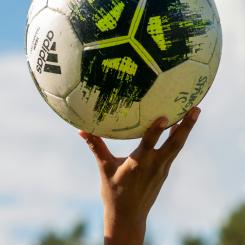 Det mest uppmärksammade målet är det så kallade superligamålet där ett tiotal fotbollsklubbar ville starta en liga och samtidigt fortsatt vara medlemmar i den europeiska fotbollsrörelsen och delta i UEFA:s turneringar. Foto: fotonio/unsplash