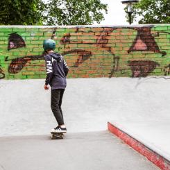 – Vi har olika kompetens och vi når till vardags olika grupper i samhället. Det är en av projektets stora styrkor. Men vi förenas i vår vilja att göra skillnad för unga människor, säger Marie Björling Duell, generalsekreterare på Svenska Seglarförbundet. Foto: Fryshuset