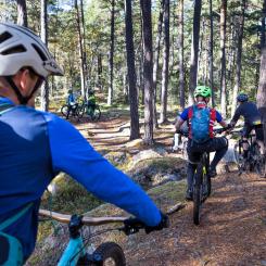 Mountainbikeleder är billiga och har låg klimatpåverkan, visar en ny rapport framtagen av miljökonsultbolaget Ecoloop, på uppdrag av Cykelfrämjandet och Friluftsfrämjandet. Foto: Johan Marklund