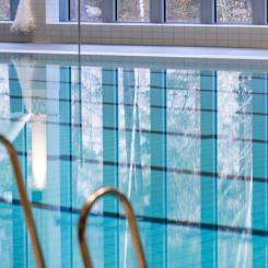 Anläggningen ska användas för simundervisning och simträning och bestå av en 50-metersbassäng, en 25-metersbassäng samt tre mindre bassänger för simundervisning, vattengymnastik och babysim.  Foto: NCC