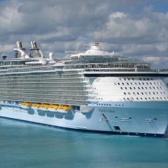 Kryssningsfartyget M/S Oasis of the Seas är världens näst största kryssningsfartyg efter systerfartyget M/S Allure of the Seas. Foto: Wikipedia Common, kredit: Baldwin040