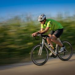 Drygt en tiondel av alla cyklister i undersökningen känner otrygghet i princip varje gång de cyklar på landsväg. Foto: If