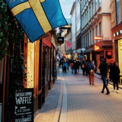 För tyskar, danskar och finländare upplevs nu Sverige som billigt och storstadsområden som Stockholm, Skåne och Uppsala hade 2023 en hög tillväxt. Foto: linus mimietz/unsplash
