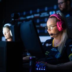 Svenska damlandslaget, Counter-Strike 2. Foto: Halmstads kommun